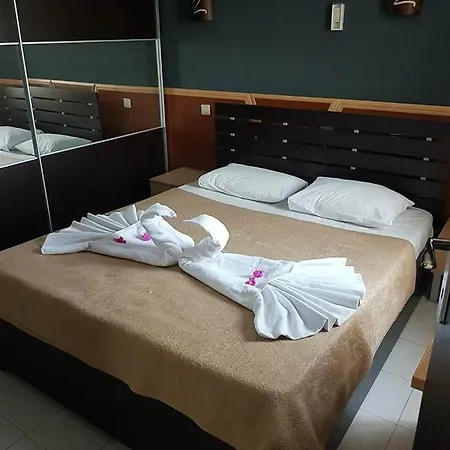 Roadhouse Boutik Aparthotel *