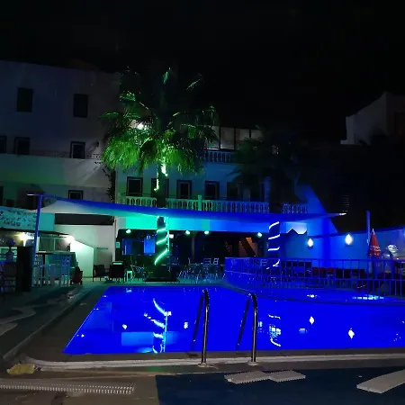 Hotel de apartamente Roadhouse Boutik