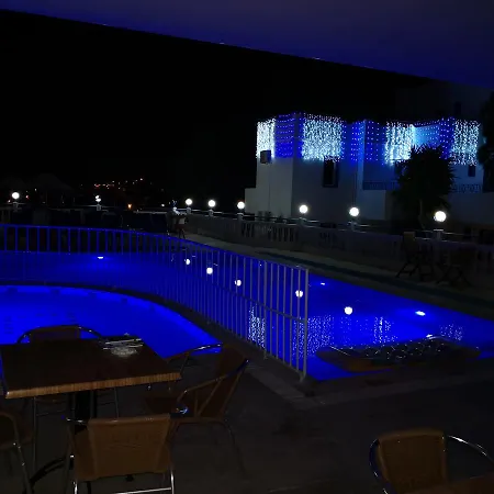 Hotel de apartamente Roadhouse Boutik
