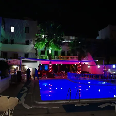 Roadhouse Boutik Hotel de apartamente *