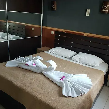 Hotel de apartamente Roadhouse Boutik *
