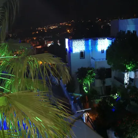 Hotel de apartamente Roadhouse Boutik *